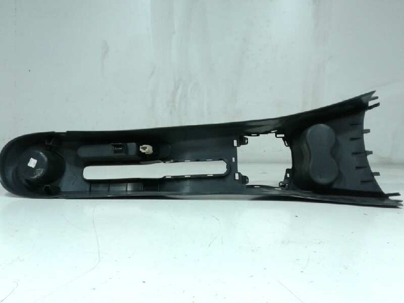 Recambio de consola central para renault clio iii exception referencia OEM IAM 200907  