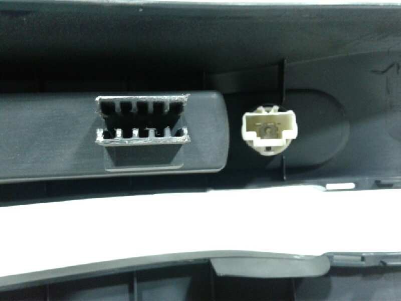 Recambio de consola central para renault clio iii exception referencia OEM IAM 200907  