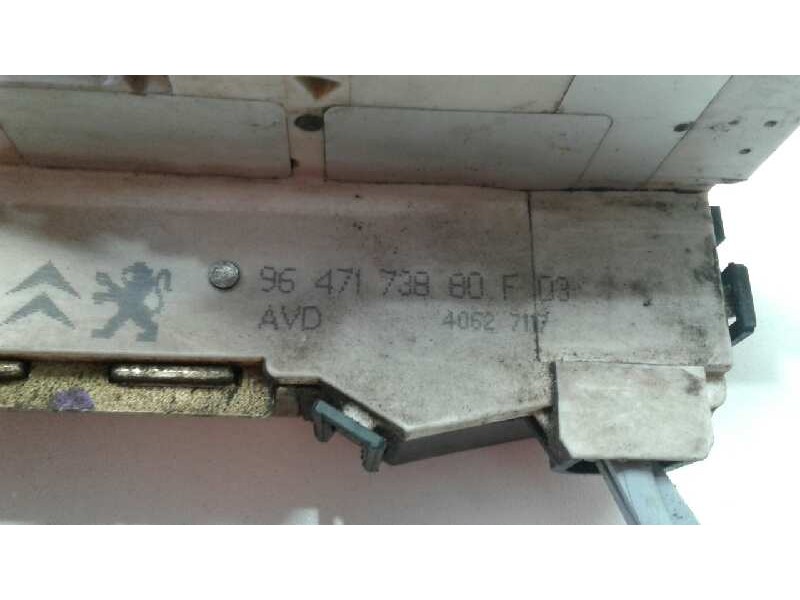 Recambio de cerradura puerta delantera derecha para citroen c4 coupe vtr plus referencia OEM IAM 9647173880F03  