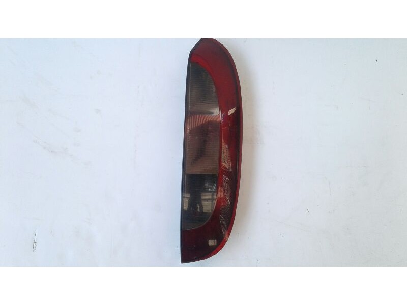 Recambio de piloto trasero derecho para opel corsa c comfort referencia OEM IAM 09114337  