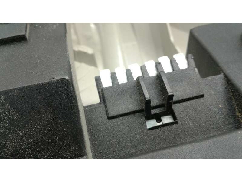 Recambio de piloto trasero derecho para opel vectra b berlina cdx referencia OEM IAM 90568052  