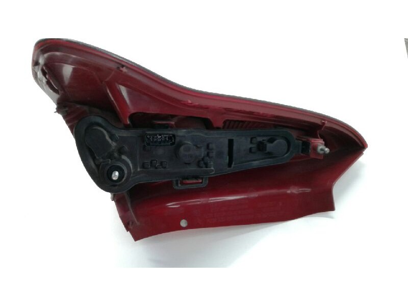 Recambio de piloto trasero derecho para citroen c4 coupe vtr plus referencia OEM IAM 9646801677  