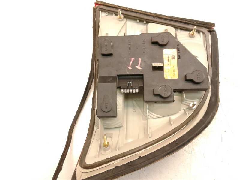 Recambio de piloto trasero izquierdo para opel vectra b berlina cdx referencia OEM IAM   