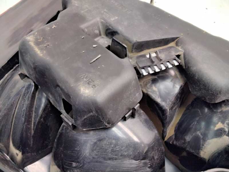 Recambio de piloto trasero izquierdo para mg rover serie 25 (rf) comfort (5-ptas.) referencia OEM IAM XFB10089  