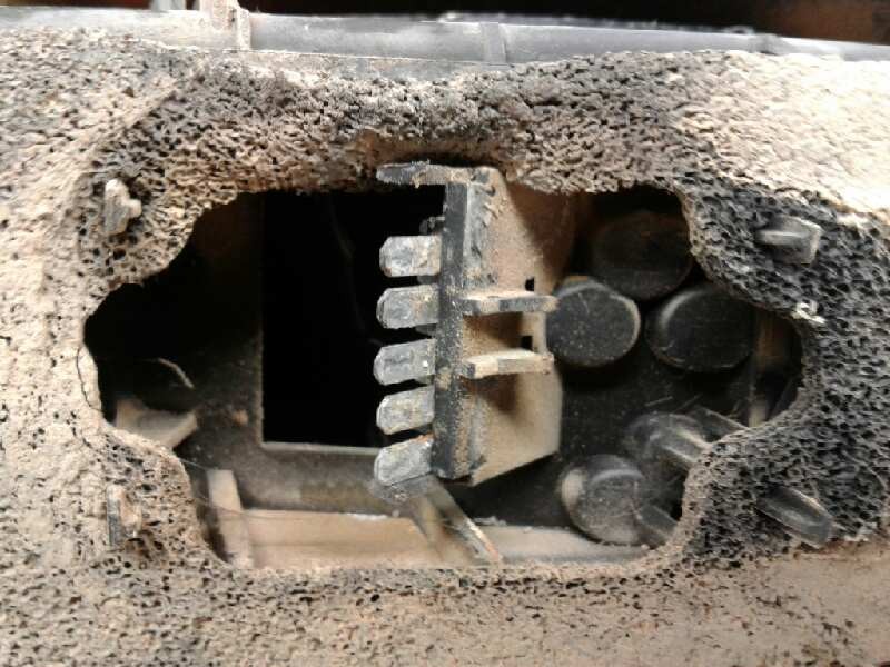 Recambio de piloto trasero derecho para opel meriva blue line referencia OEM IAM 13130028  