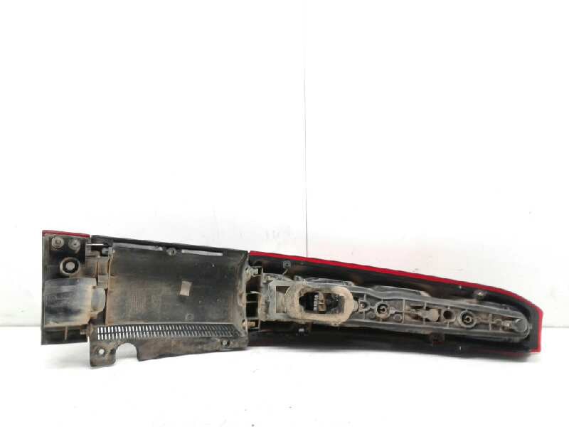 Recambio de piloto trasero derecho para opel meriva blue line referencia OEM IAM 13130028  