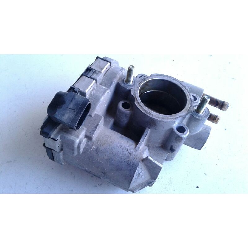 Recambio de cuerpo de mariposa para opel corsa c club referencia OEM IAM 09157512  