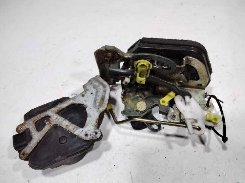 Recambio de cerradura puerta trasera derecha para hyundai trajet (fo) 2.0 crdi gls referencia OEM IAM 814203A000  