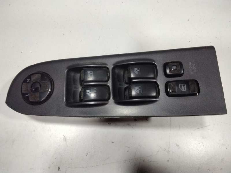 Recambio de mando elevalunas delantero izquierdo para hyundai trajet (fo) 2.0 crdi gls referencia OEM IAM 935703A000AX  