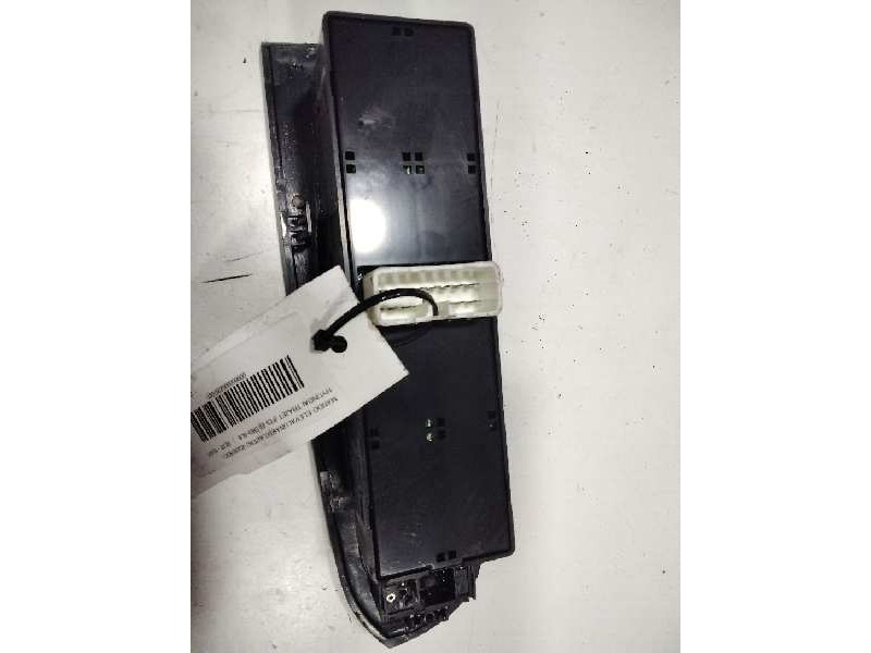 Recambio de mando elevalunas delantero izquierdo para hyundai trajet (fo) 2.0 crdi gls referencia OEM IAM 935703A000AX  