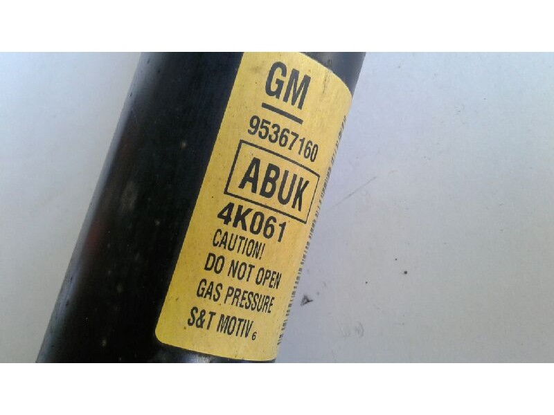 Recambio de amortiguador trasero derecho para opel mokka edition ecoflex referencia OEM IAM 95367160  