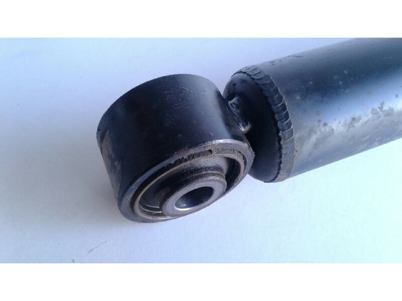 Recambio de amortiguador trasero izquierdo para opel mokka edition ecoflex referencia OEM IAM 95367160  