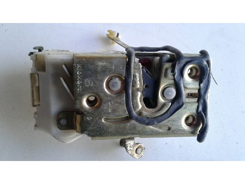 Recambio de cerradura puerta trasera derecha para toyota avensis berlina (t 22) 2.0 d4-d luna (5-ptas.) referencia OEM IAM 69050