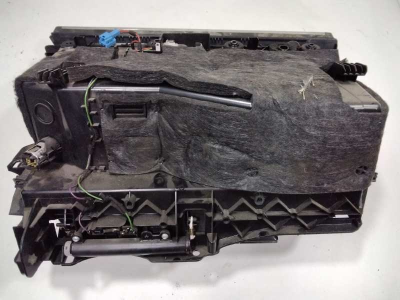 Recambio de guantera para mercedes clase c (w204) berlina c 220 cdi (204.008) referencia OEM IAM A2046800010  