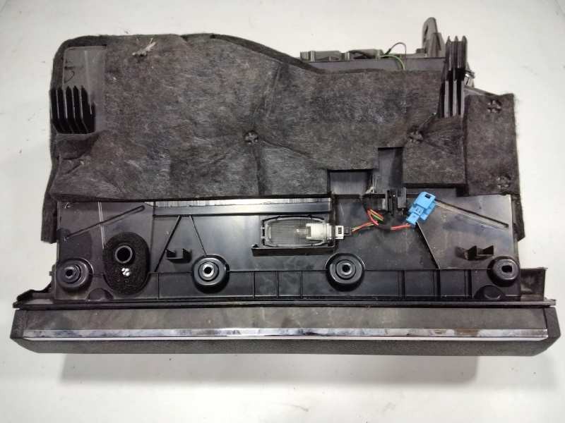 Recambio de guantera para mercedes clase c (w204) berlina c 220 cdi (204.008) referencia OEM IAM A2046800010  