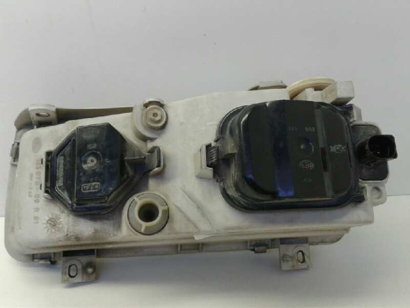 Recambio de faro derecho para volkswagen passat berlina (3a2) gl referencia OEM IAM 3A0941018  