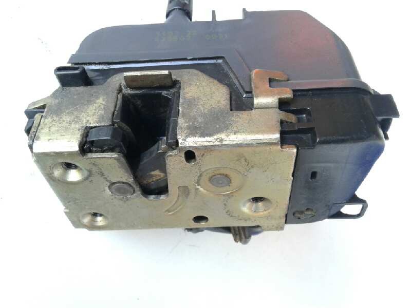 Recambio de cerradura puerta trasera derecha para renault scenic ii confort authentique referencia OEM IAM 8200119332  