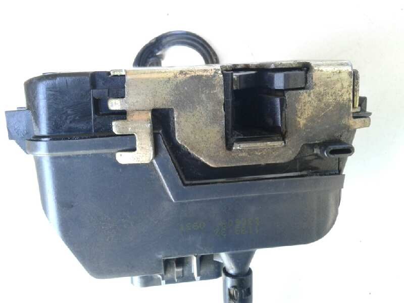 Recambio de cerradura puerta trasera derecha para renault scenic ii confort authentique referencia OEM IAM 8200119332  