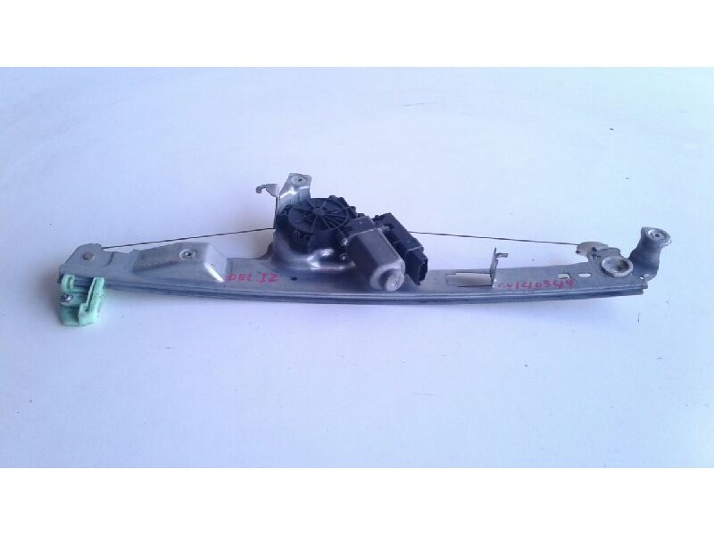 Recambio de elevalunas delantero izquierdo para renault scenic ii confort authentique referencia OEM IAM 8200646841  