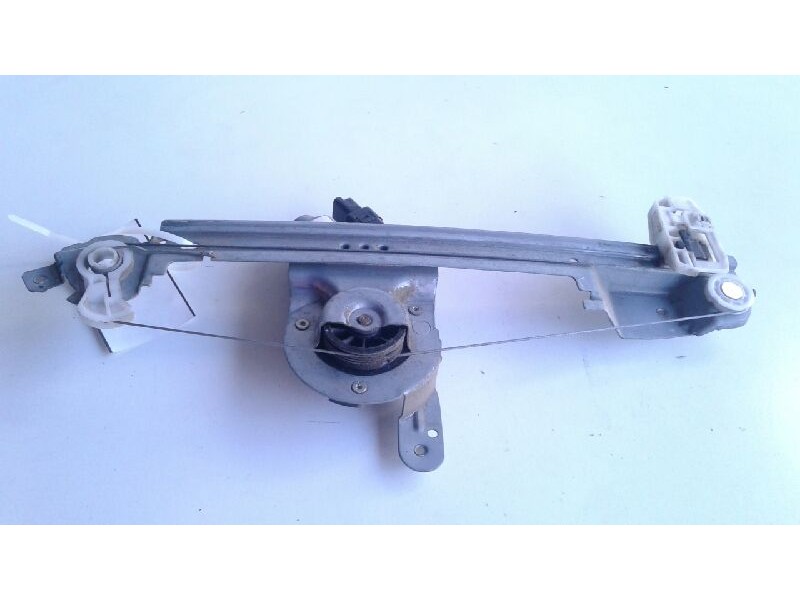 Recambio de elevalunas trasero derecho para renault scenic ii confort authentique referencia OEM IAM 8200130628  