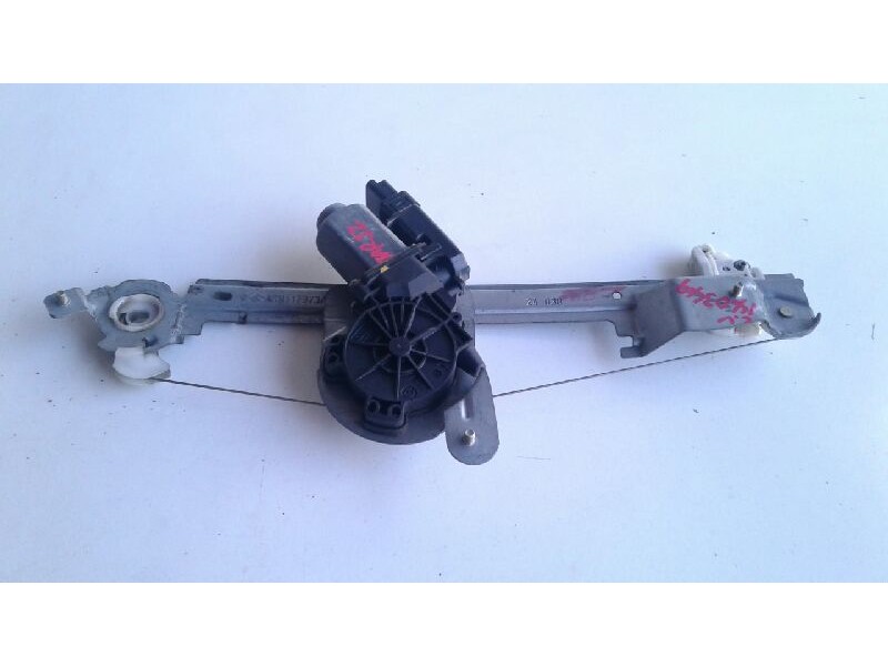 Recambio de elevalunas trasero izquierdo para renault scenic ii confort authentique referencia OEM IAM 8200130627  