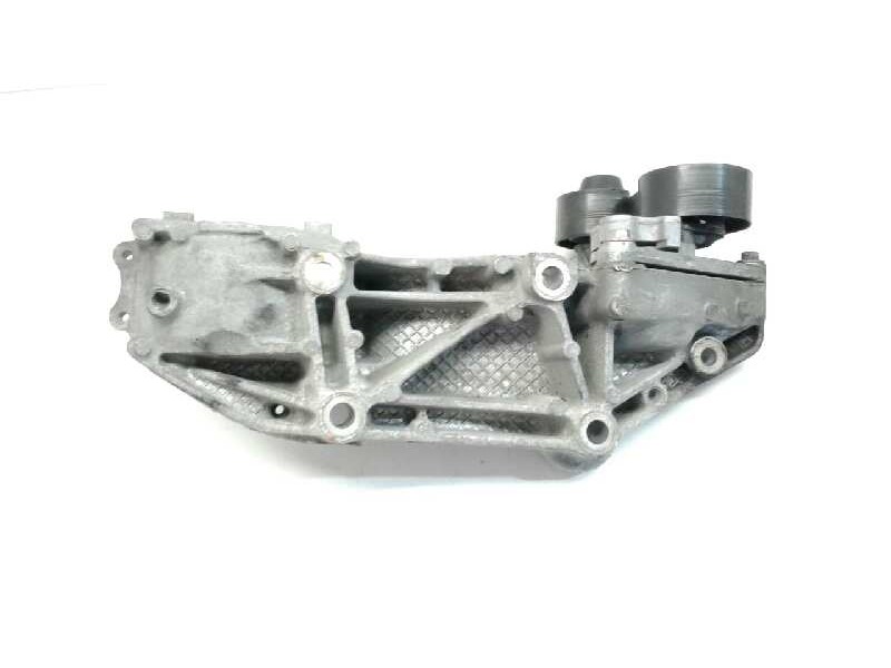 Recambio de soporte alternador para renault trafic caja cerrada (ab 4.01) 2.0 dci diesel cat referencia OEM IAM   