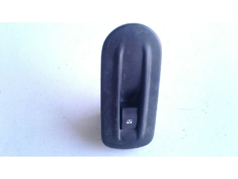 Recambio de mando elevalunas delantero derecho para nissan interstar mod. 04 (x70) combi l2h2 6 - plazas, techo referencia OEM I