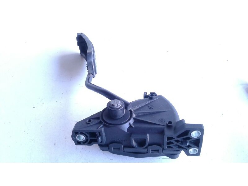 Recambio de pedal acelerador para nissan interstar mod. 04 (x70) combi l2h2 6 - plazas, techo referencia OEM IAM 8200724059  