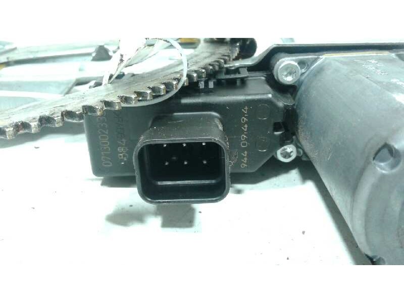 Recambio de elevalunas delantero derecho para opel astra h berlina cosmo referencia OEM IAM 94409494  