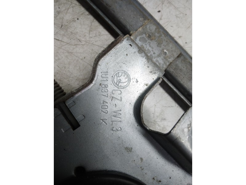 Recambio de elevalunas delantero derecho para skoda octavia berlina (1u2) 1.9 tdi glx referencia OEM IAM 1U1837402K  