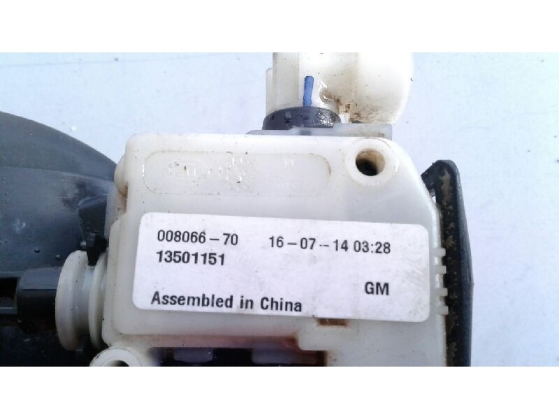 Recambio de tapa exterior combustible para opel mokka edition ecoflex referencia OEM IAM 00806670  