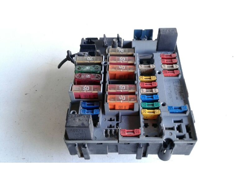 Recambio de caja fusibles para citroen xsara picasso 1.6 básico referencia OEM IAM 9628024480  