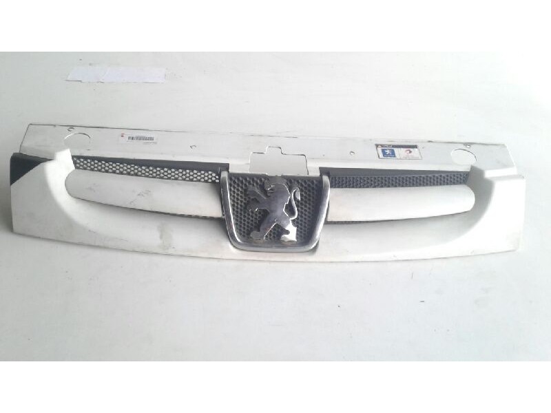 Recambio de rejilla delantera para peugeot partner (s2) combi plus referencia OEM IAM   
