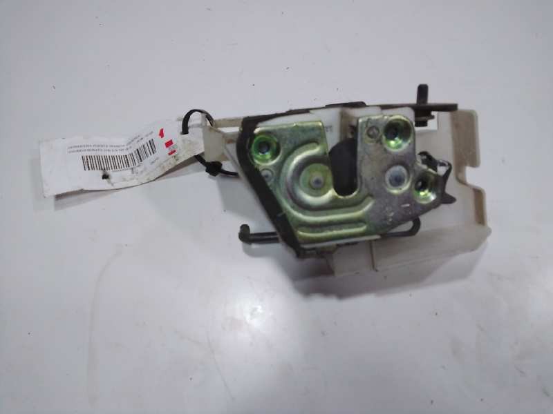 Recambio de cerradura puerta trasera izquierda para hyundai sonata (y4) 2.0i 16v gls referencia OEM IAM 8141038000  