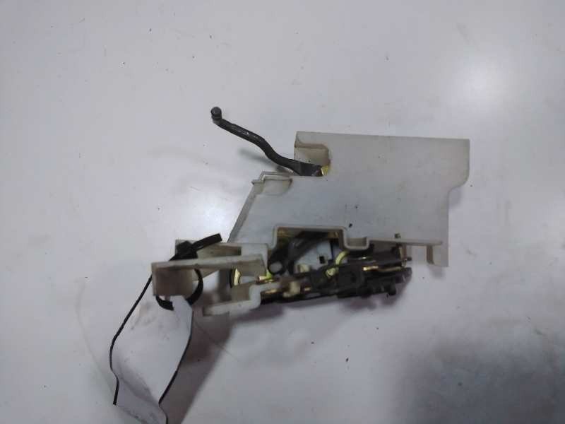 Recambio de cerradura puerta trasera izquierda para hyundai sonata (y4) 2.0i 16v gls referencia OEM IAM 8141038000  