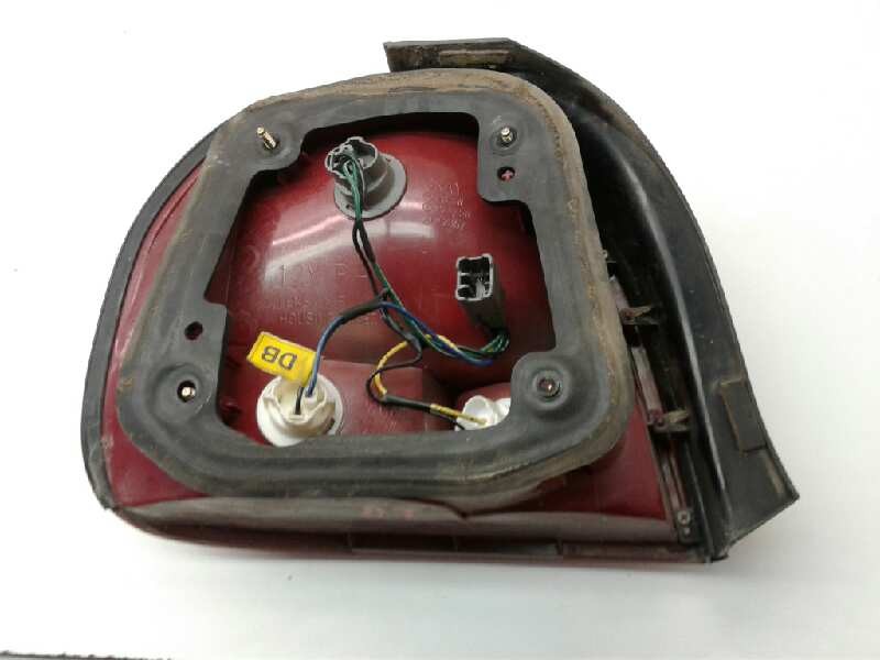 Recambio de piloto trasero derecho para hyundai sonata (y4) 2.0i 16v gls referencia OEM IAM 9240238010  