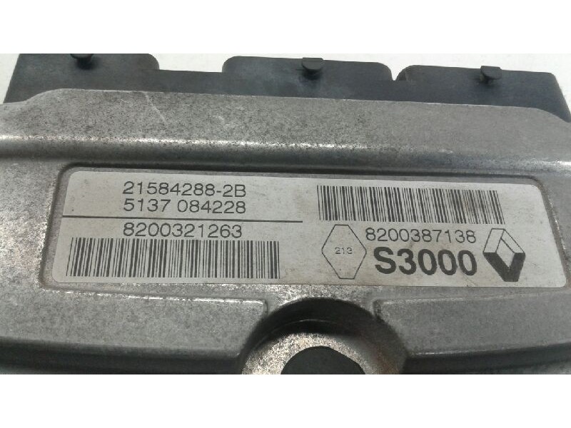 Recambio de centralita motor uce para renault scenic ii confort authentique referencia OEM IAM 8200321263  