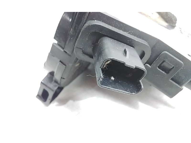 Recambio de cerradura puerta trasera izquierda para renault captur dynamique referencia OEM IAM 825012422R  