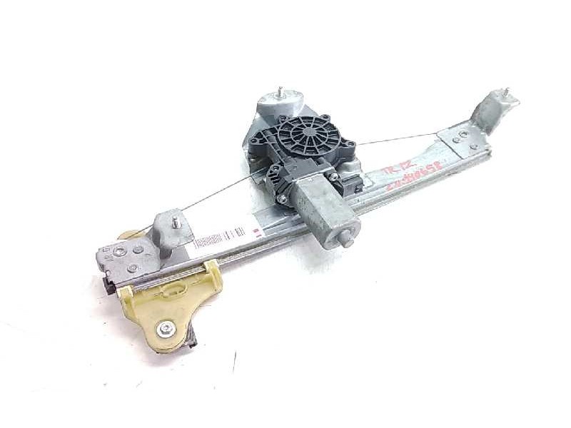 Recambio de elevalunas trasero izquierdo para renault captur dynamique referencia OEM IAM 128001072E  