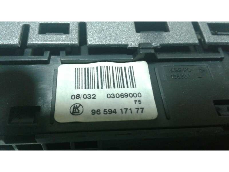 Recambio de warning para peugeot 308 premium referencia OEM IAM 9659417177  
