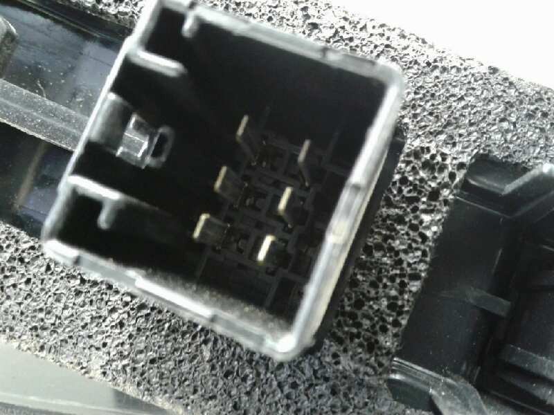 Recambio de piloto trasero derecho para ford fiesta (cbk) ambiente referencia OEM IAM 1324563  