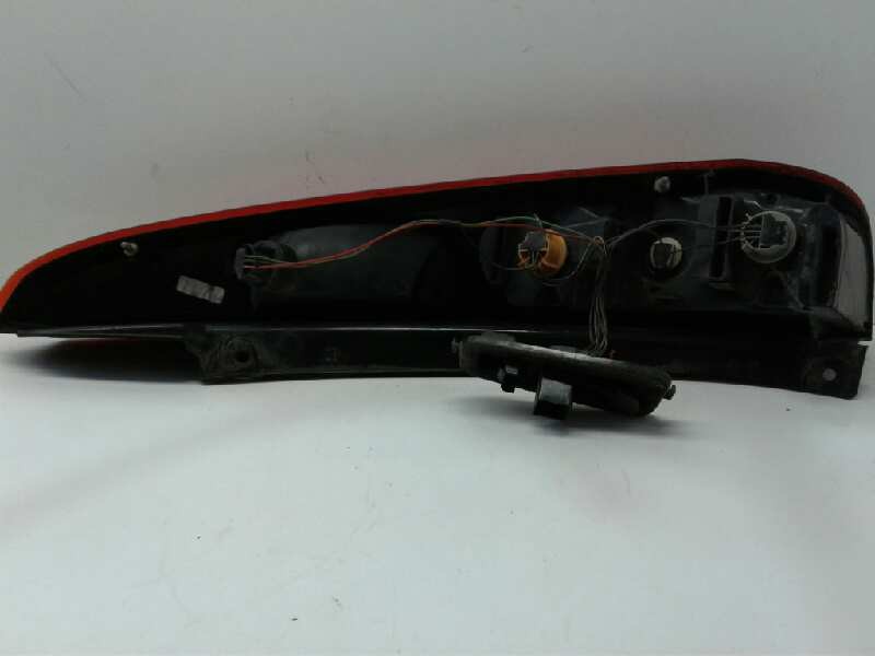 Recambio de piloto trasero izquierdo para ford fiesta (cbk) ambiente referencia OEM IAM 2S6113A603BG  