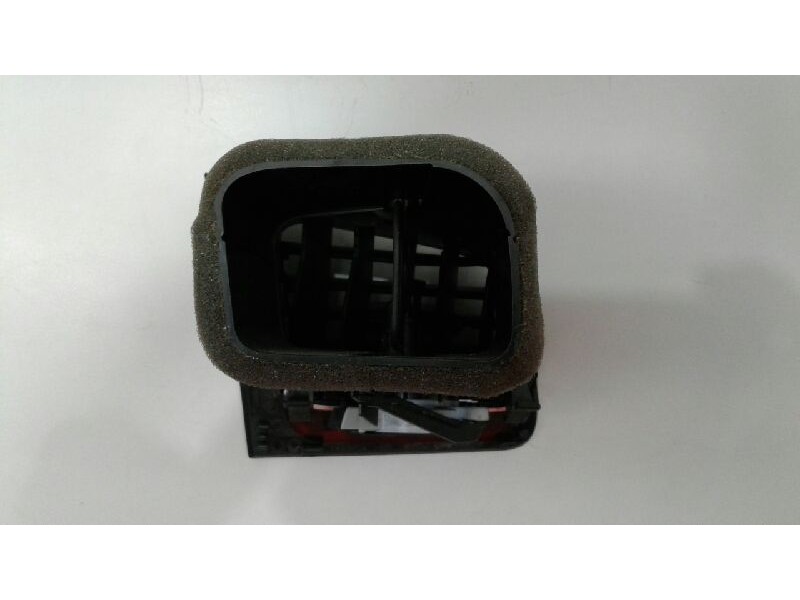 Recambio de aireador izquierdo para volkswagen golf vii lim. sport by r-line bluemotion referencia OEM IAM SG5G1819247B  