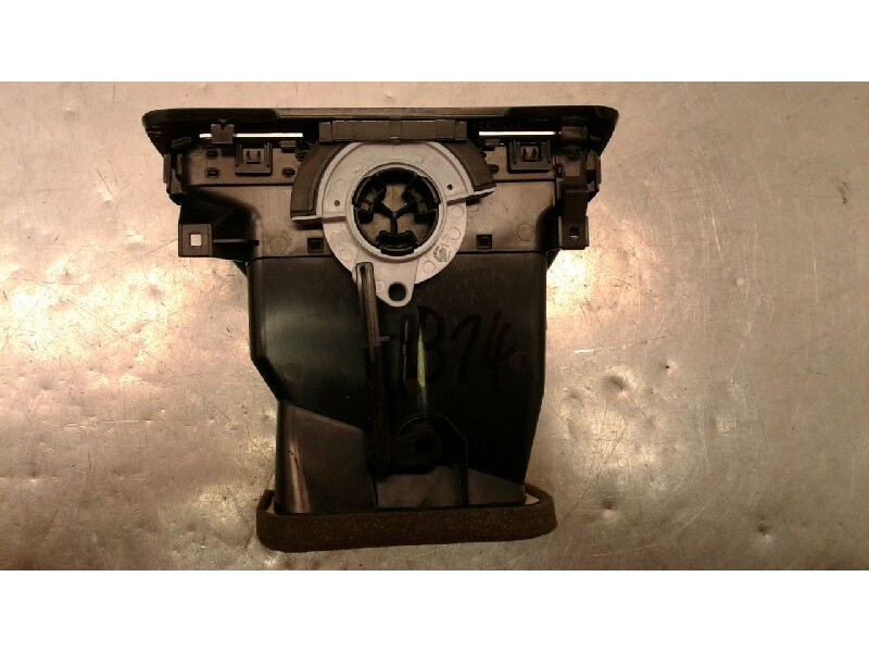 Recambio de aireador derecho para volkswagen golf vii lim. sport by r-line bluemotion referencia OEM IAM 5G1819704R  