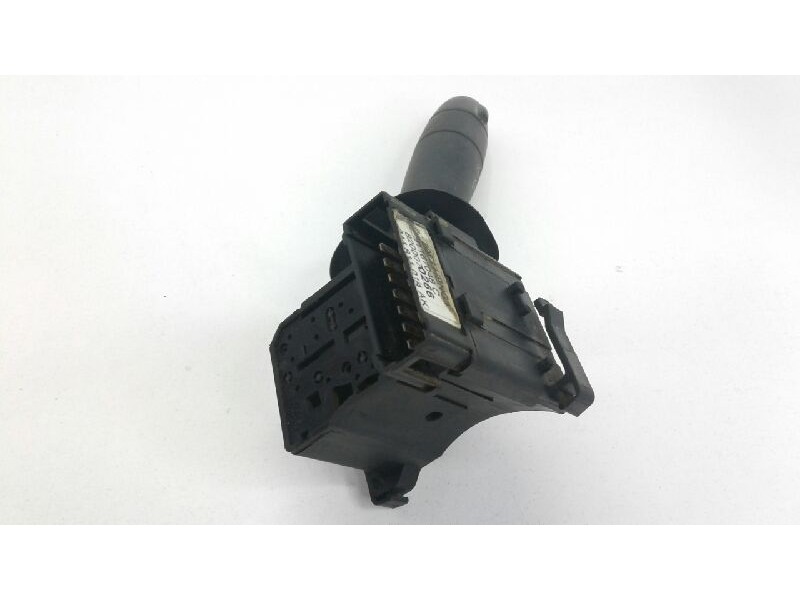 Recambio de mando limpia para renault trafic combi (ab 4.01) 6 - plazas, acristalado parcial 2,9t combi corto referencia OEM IAM