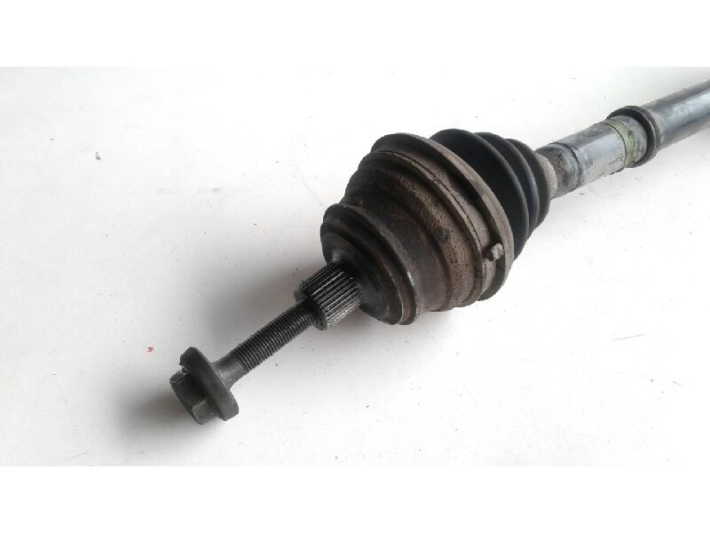 Recambio de transmision delantera izquierda para audi coupe (8b3) básico referencia OEM IAM   