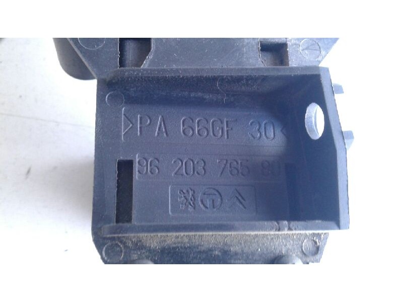 Recambio de mando limpia para peugeot partner (s1) port aventura referencia OEM IAM   