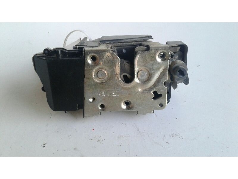 Recambio de cerradura puerta trasera izquierda para citroen xsara berlina 1.9 td sx referencia OEM IAM 913769  