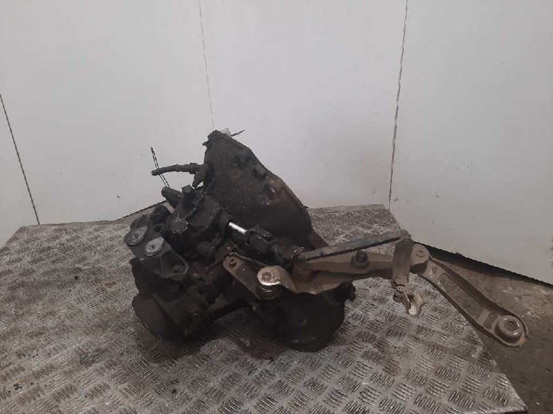 Recambio de caja cambios para opel corsa c club referencia OEM IAM F13C394  