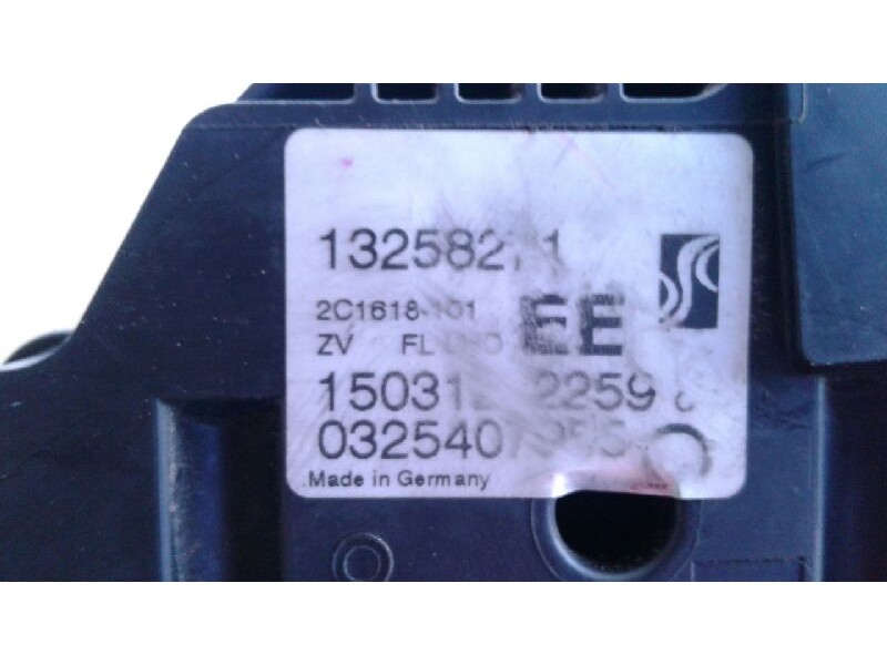 Recambio de cerradura puerta delantera izquierda para opel corsa d selective referencia OEM IAM 13258270  